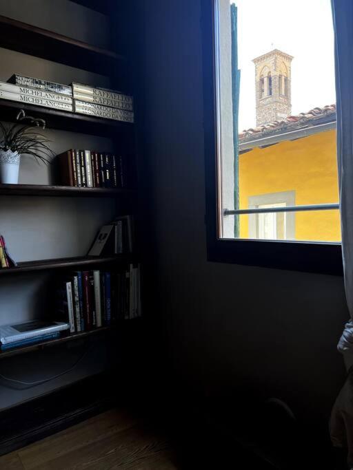 Over The Roofs Of Florence - Tornabuoni - Duomo - Repubblica Bagian luar foto